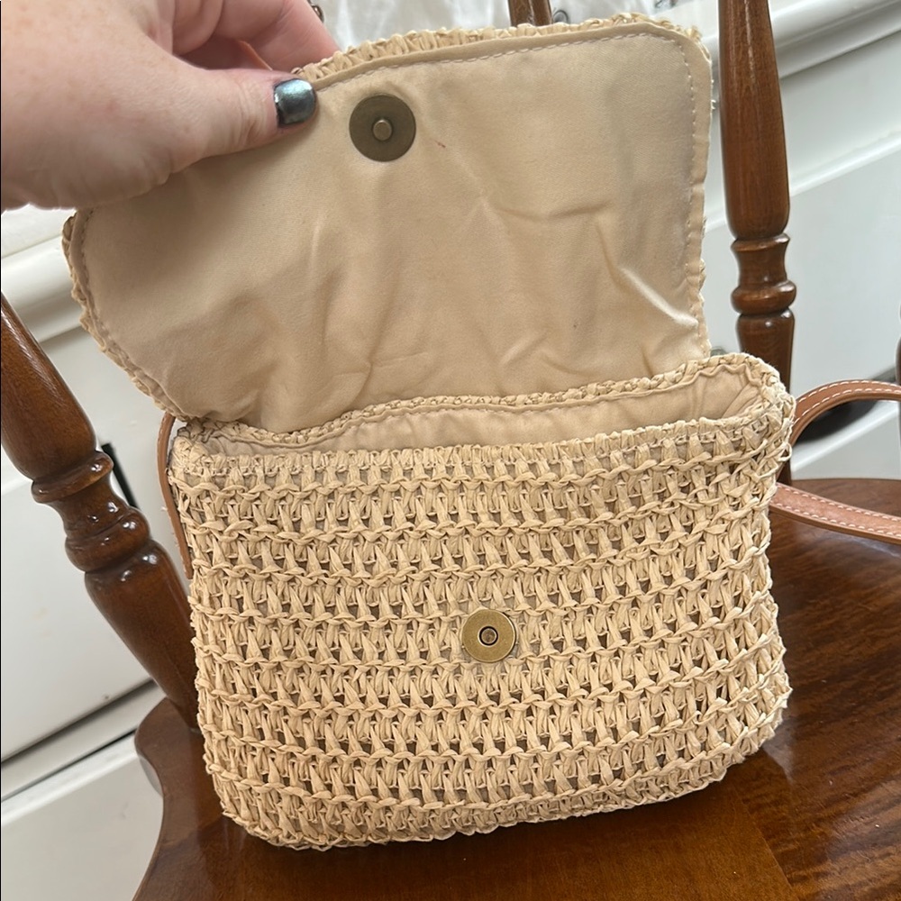 Universal Thread Small Tan Woven Bag - image 3